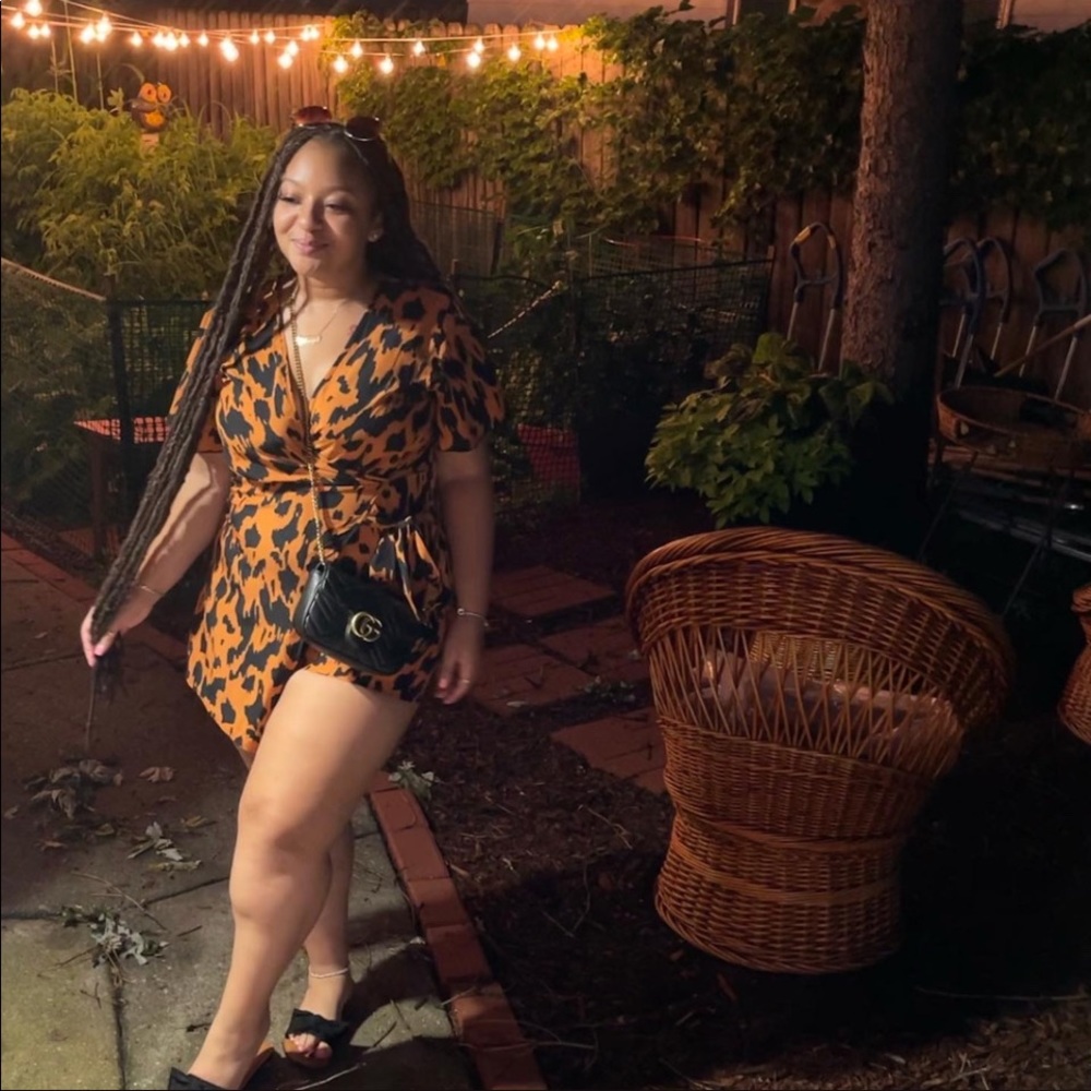 Meet your Posher, Naomi m